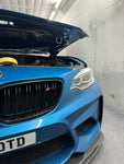 BMW G87 M2 Grill emblem + backing plate